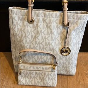 Michael Kors designer tote purse and clutch